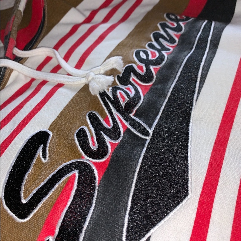 Supreme Hoodie - Picture 4 of 6
